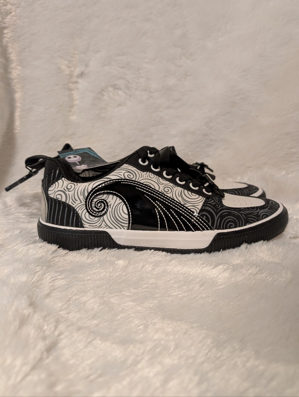 Nightmare Before Christmas Themed Black & White Men's Low Top Sneakers Sz 8